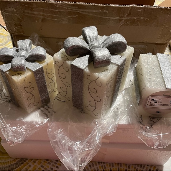Glittery Box Candles - Set of 3. Brand new Valerie Park QVC also light up. Timer - Picture 2 of 4